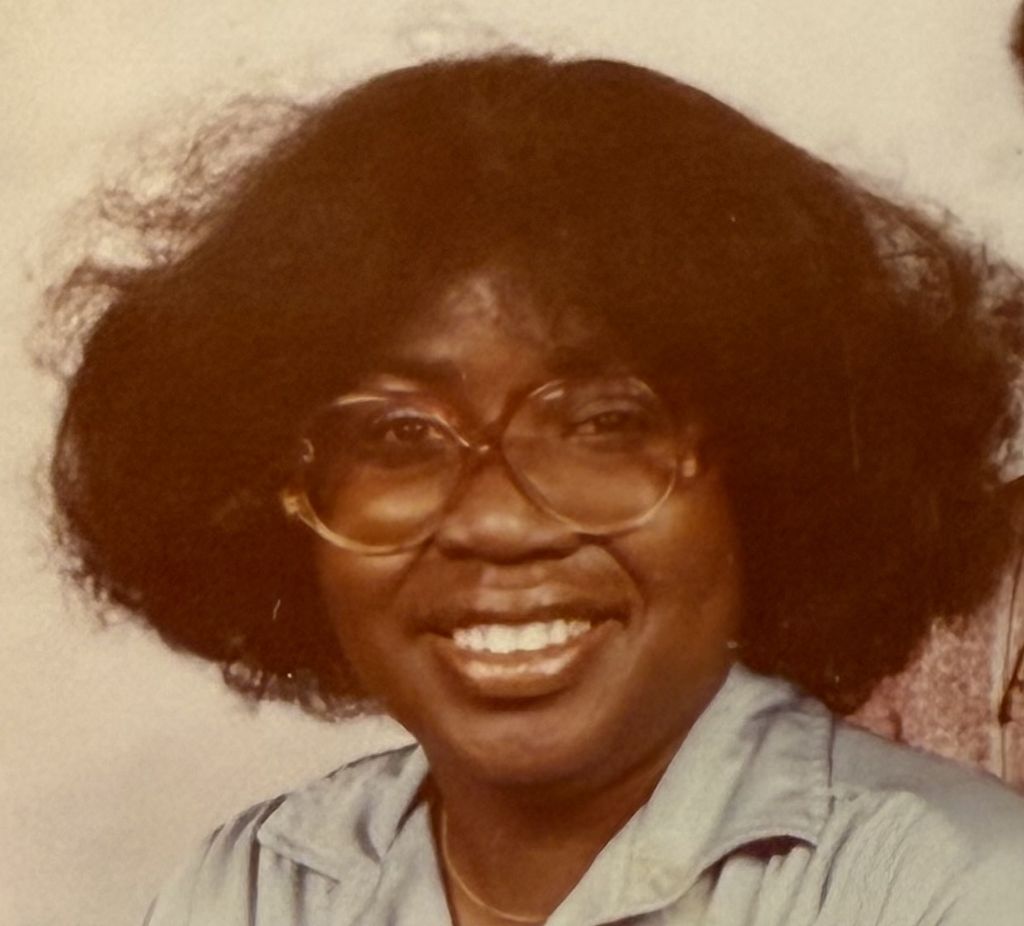 Elizabeth White Profile Photo