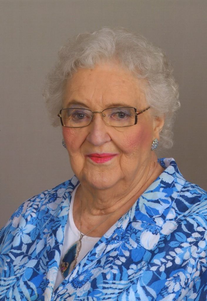 Gloria "Gwen" Gwen (Romer)  Snyder Profile Photo