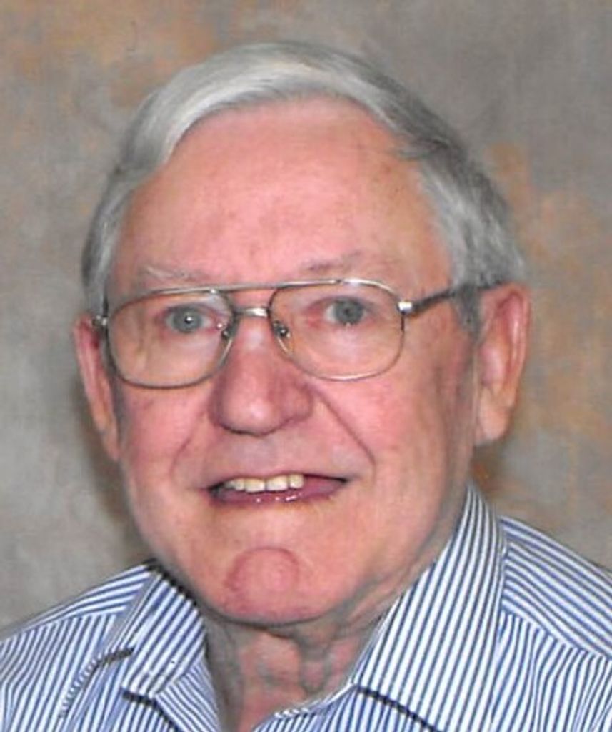 Lynn Russell Profile Photo