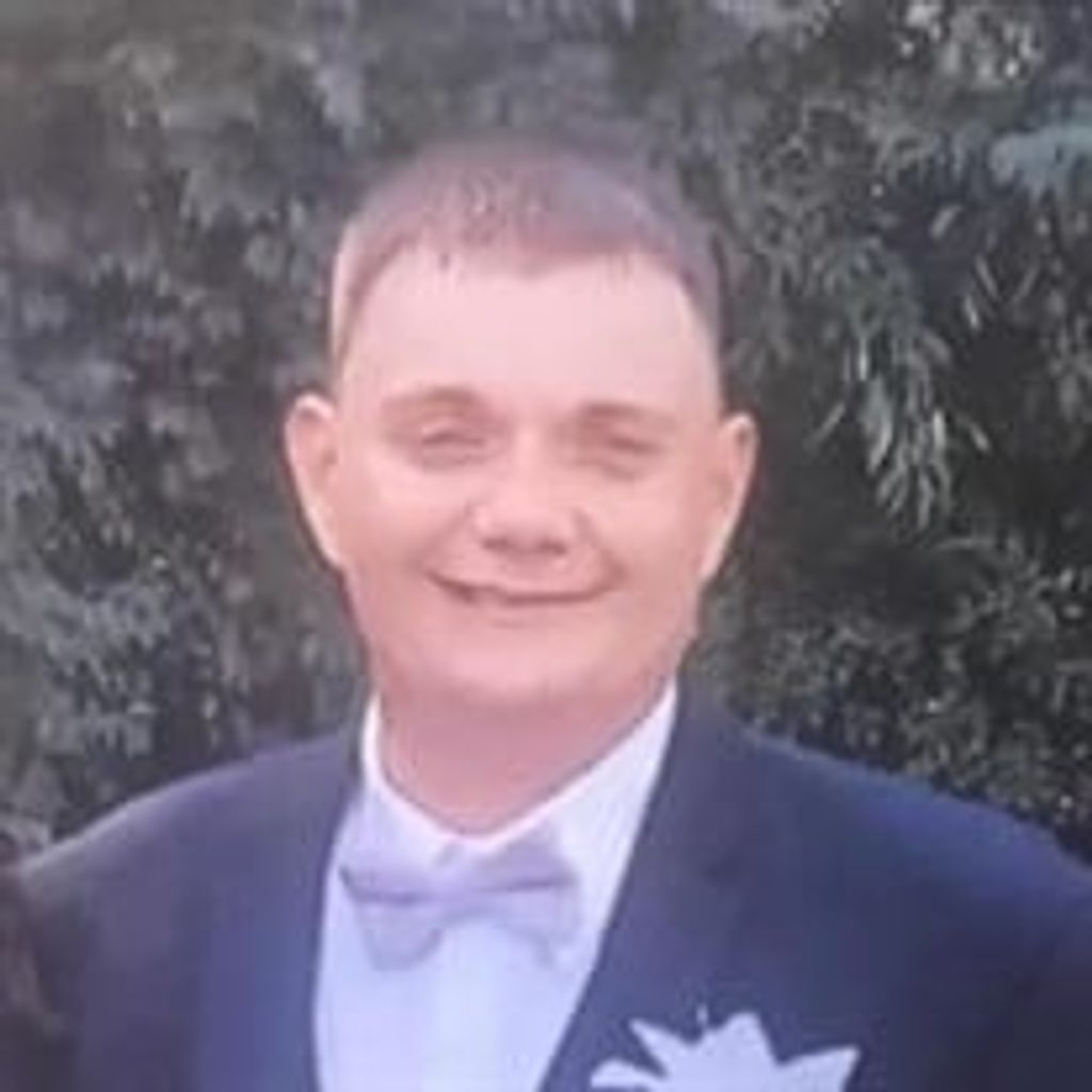 Dustin Lee Smith Profile Photo