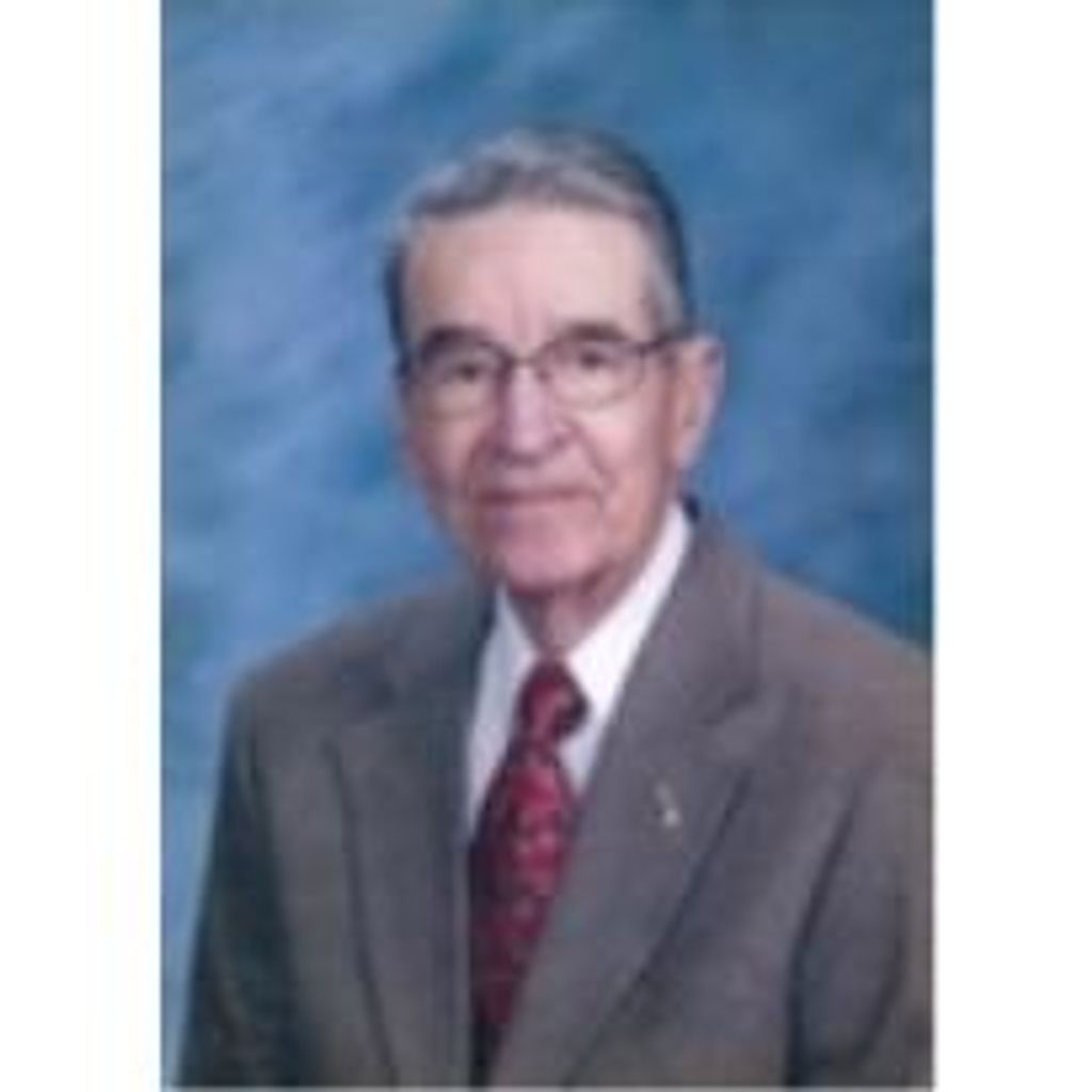 Dysart E Holcomb