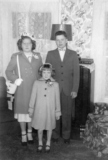Phyllis Jordan photo gallery thumbnail 57 of 76