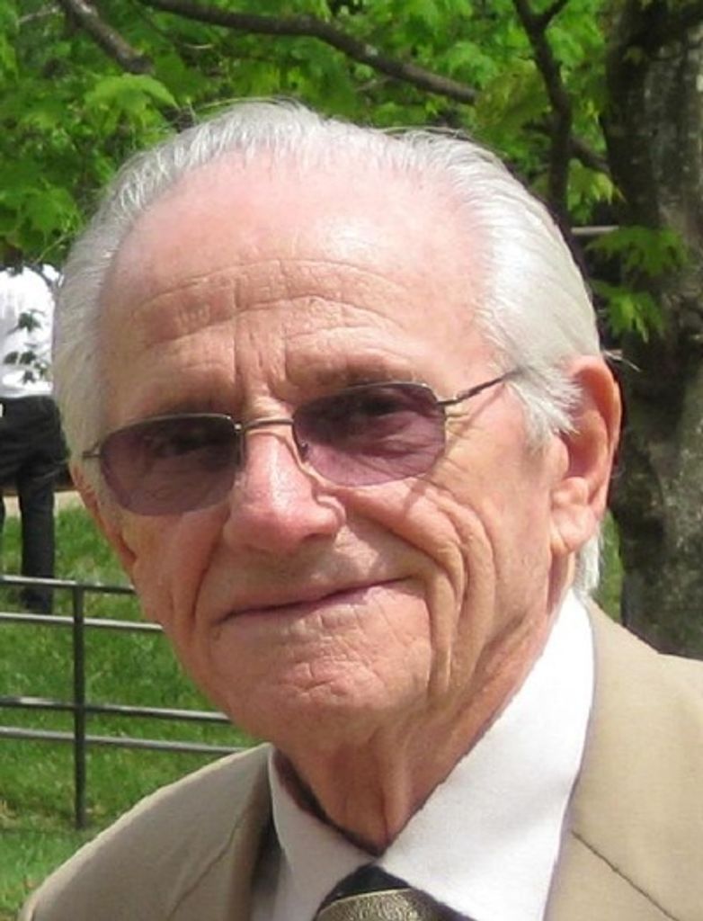 Daniel S Brecker Profile Photo