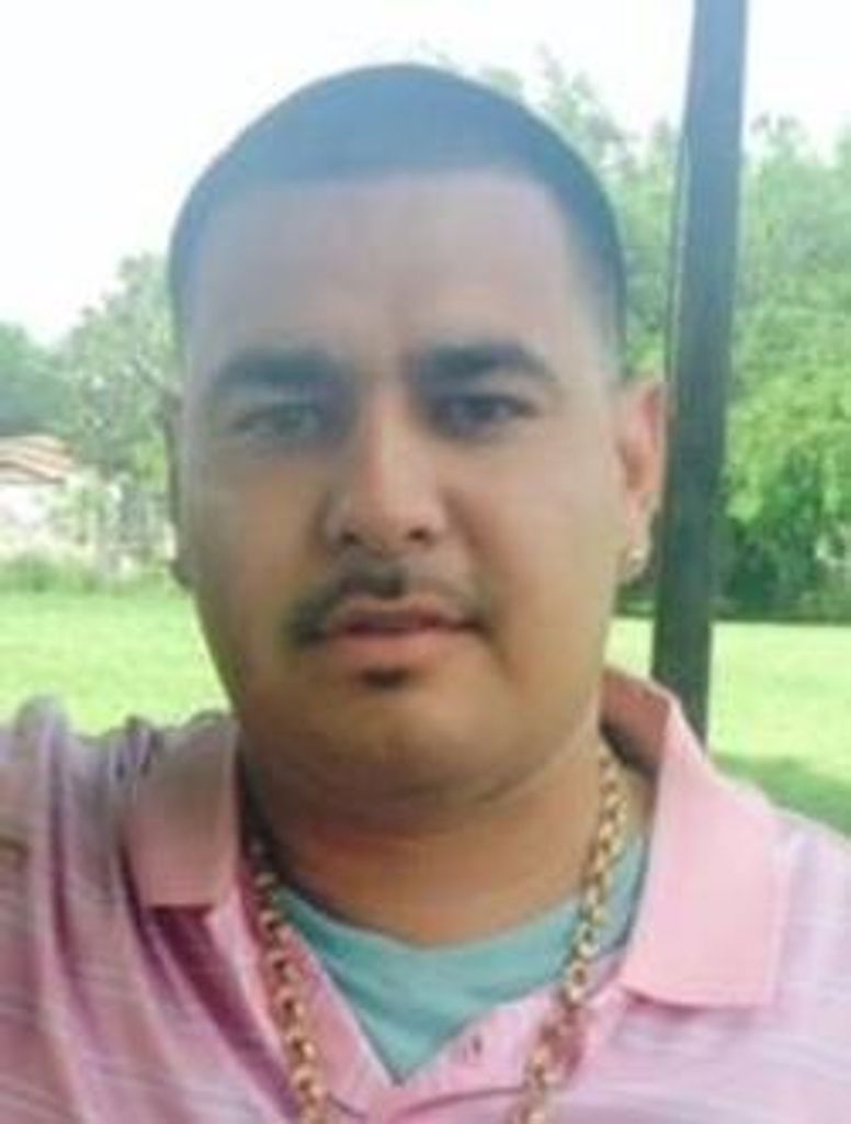 Robert Garza Profile Photo