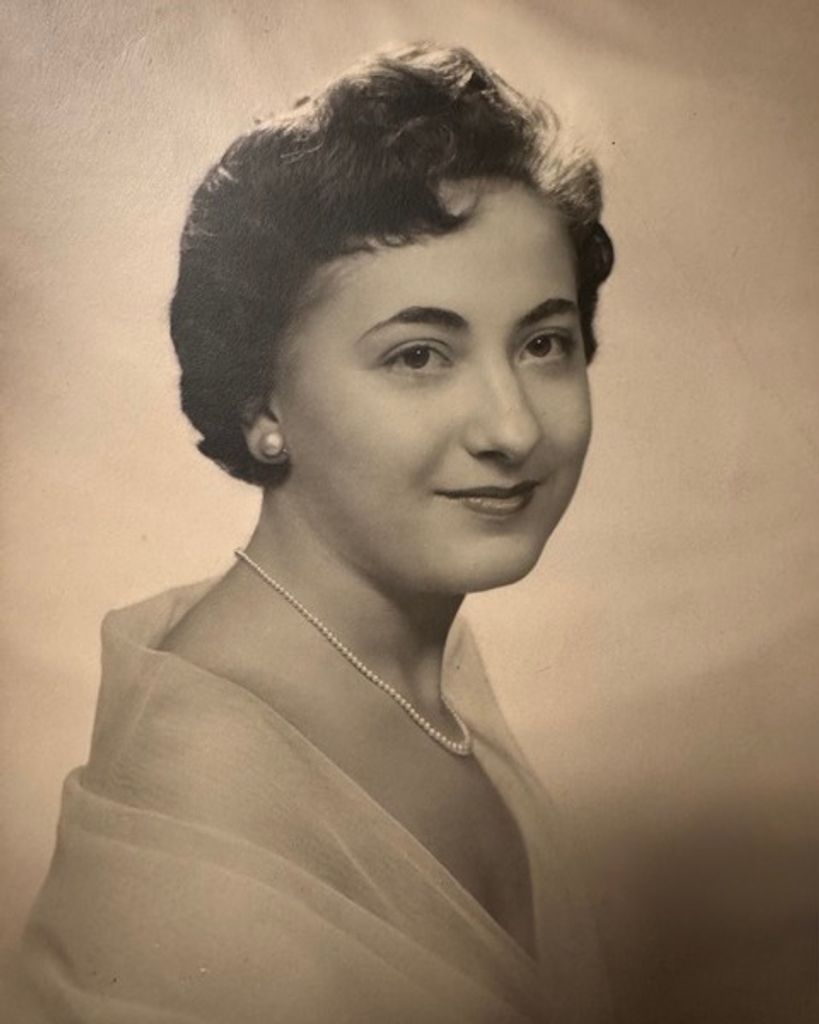 Lucy Sorbara Knapp Profile Photo