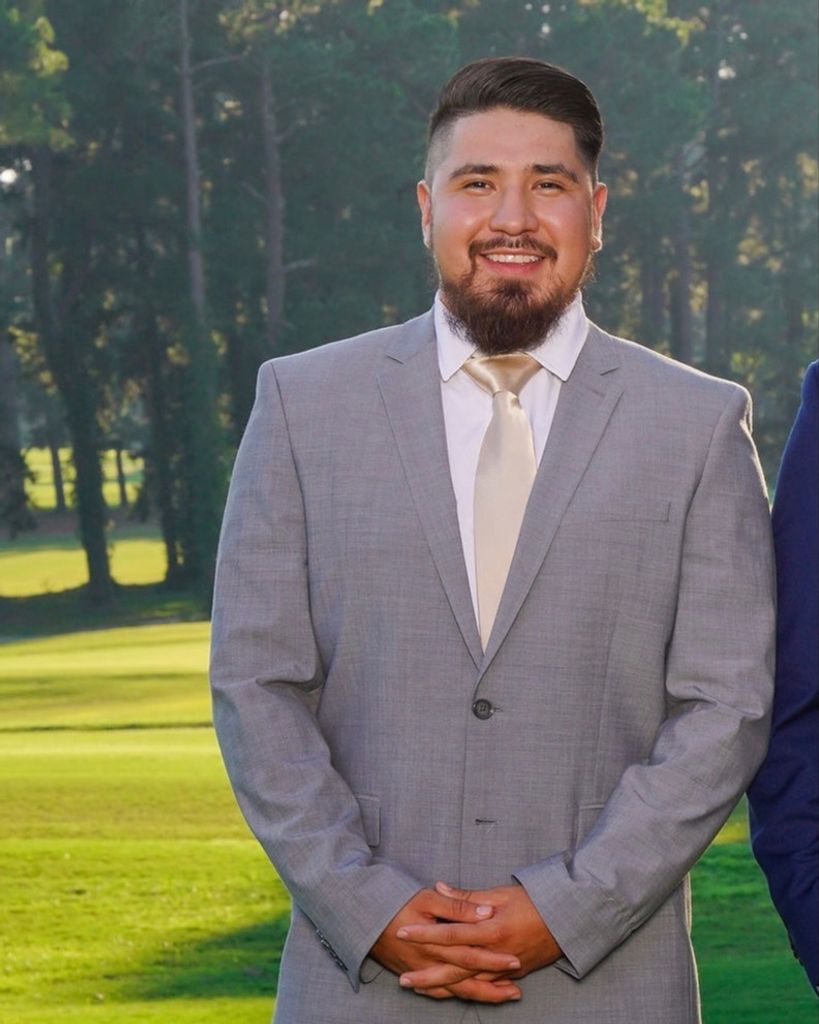 Javier Angel Paredes Profile Photo