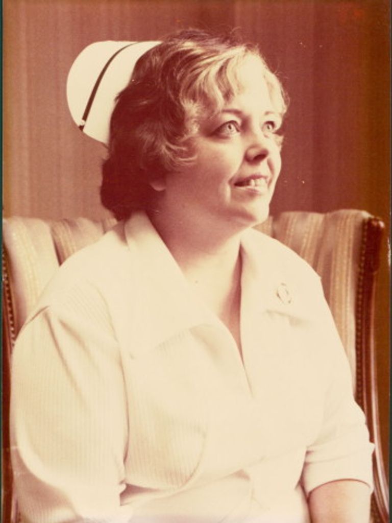 Linda Fox