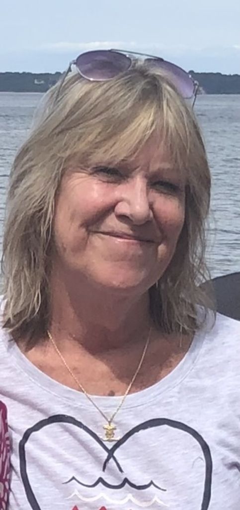 Carolyn Mcmahon Profile Photo