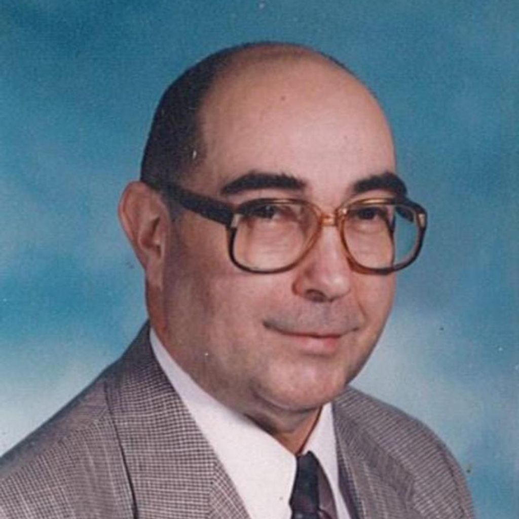 Robert D Joly