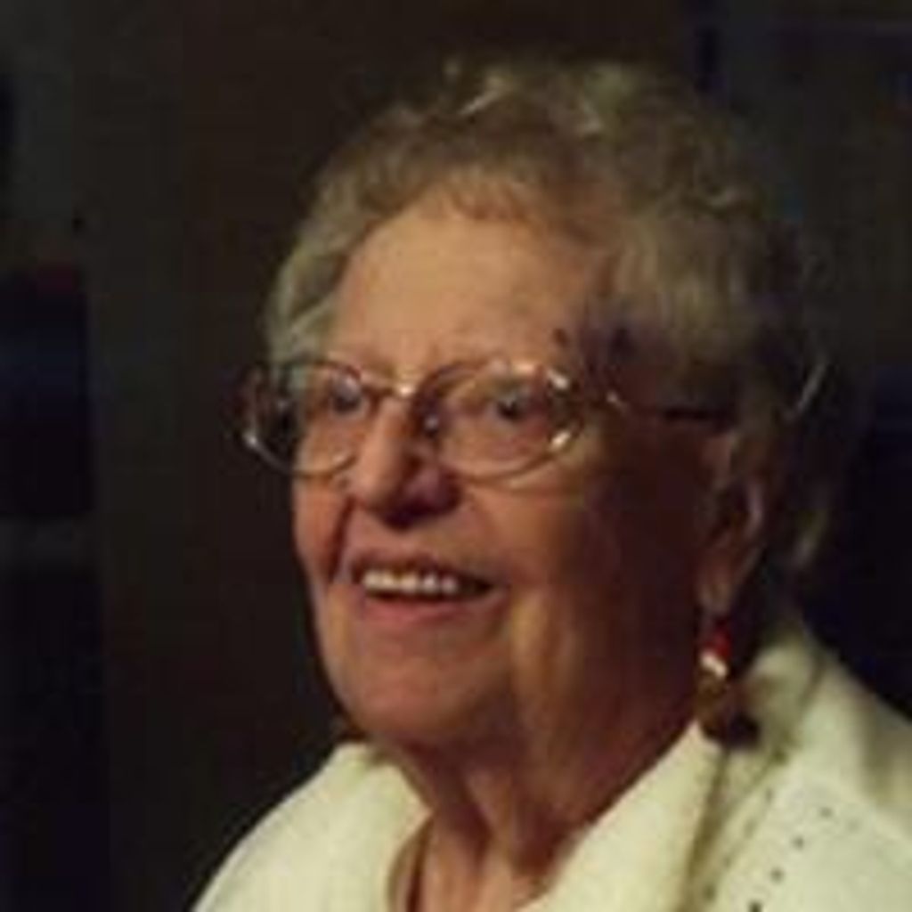 Evelyn J Carter