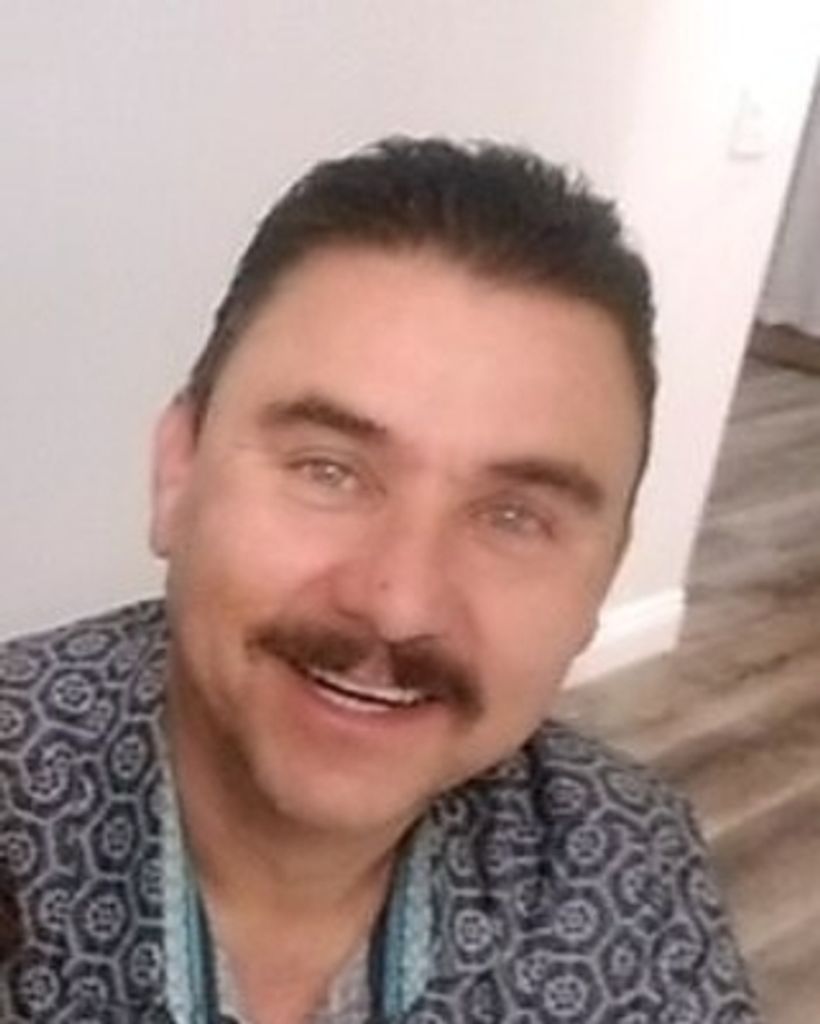 Rolando Castellanos~Briceno Profile Photo