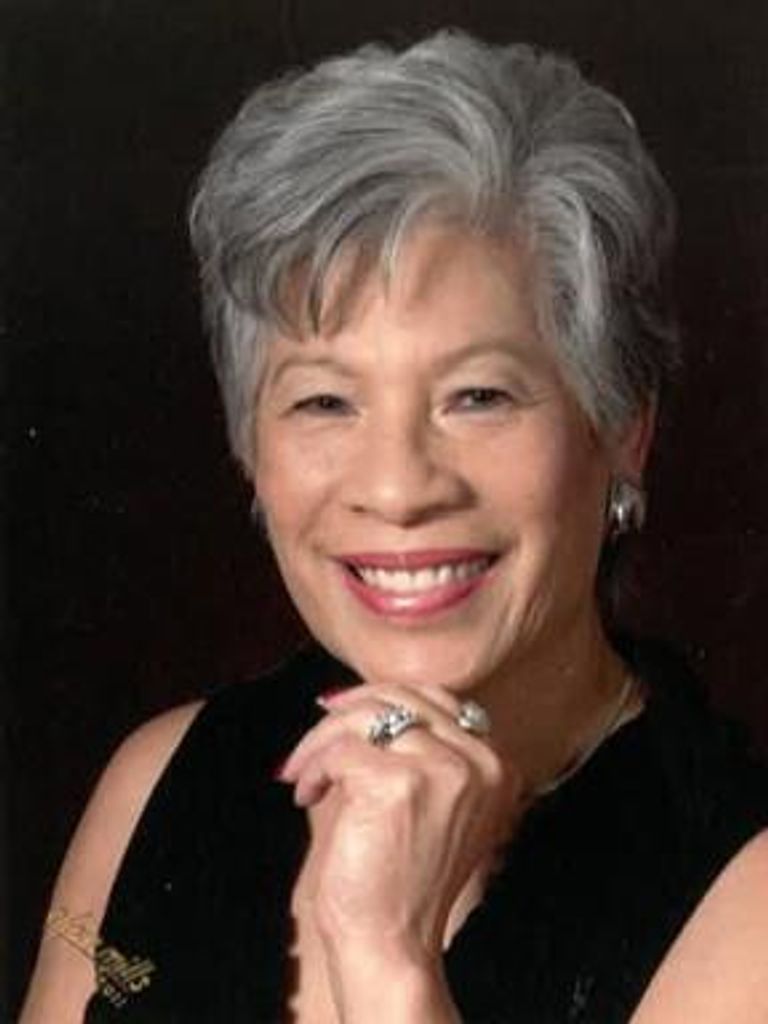 Aurora Lim Holloway Profile Photo