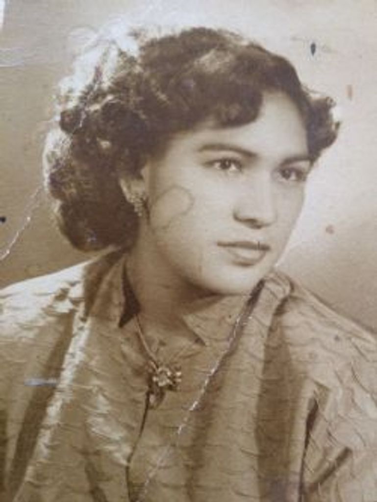 Maria "Licha" Luisa Hernandez Profile Photo
