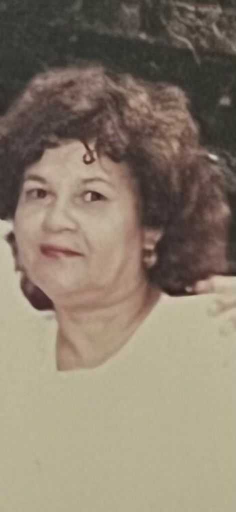 Emerita  Hernandez