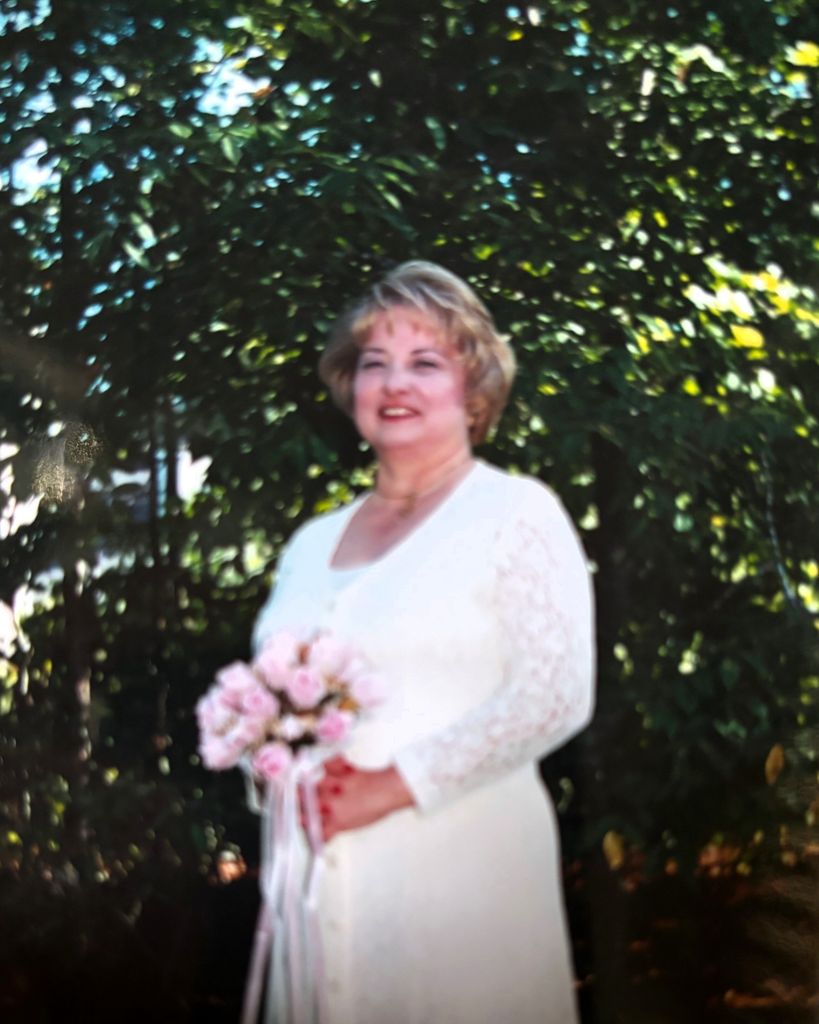 Diana Lynn Hinton Profile Photo