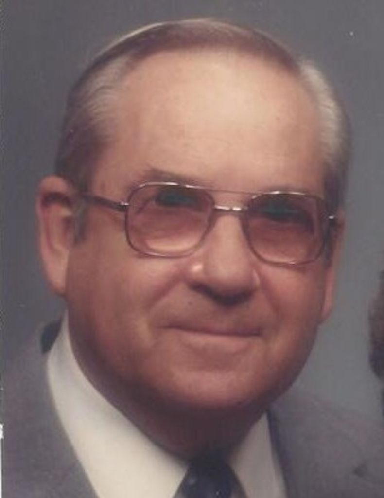 Howard Dicus, Sr.