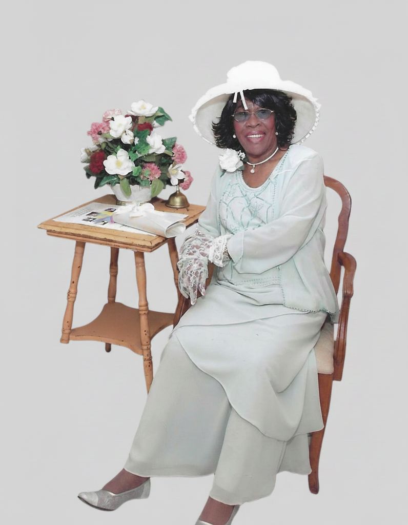 Elizabeth Brisbane Profile Photo