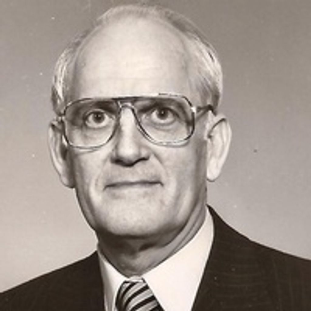 Bernard Benjamin Hollowell Profile Photo