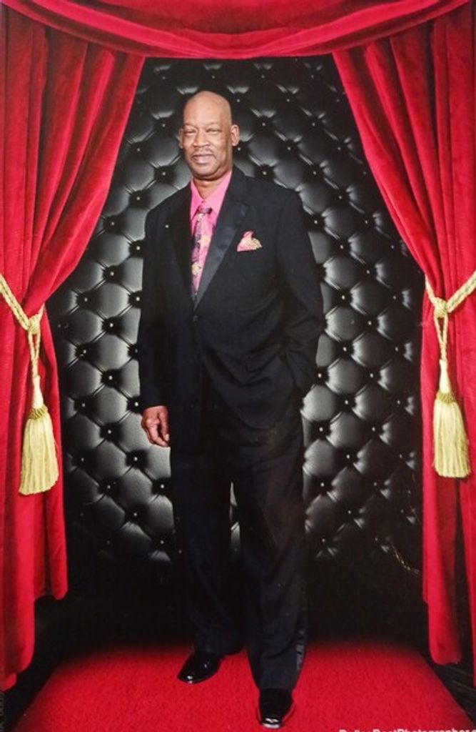 Bruce Gray Profile Photo