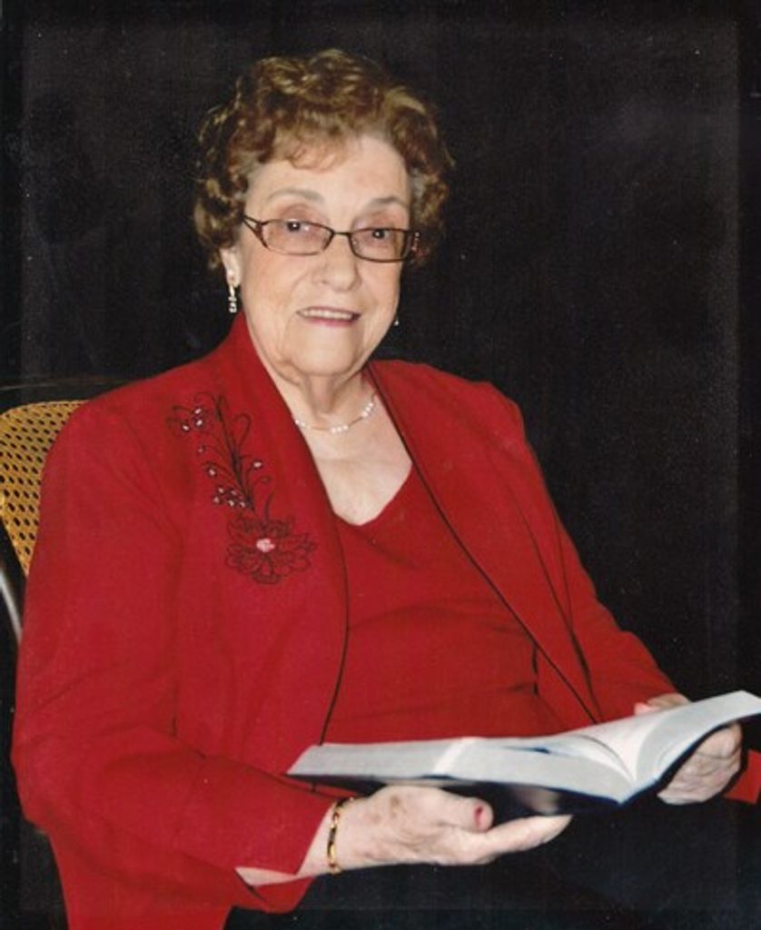 Stella Allen Profile Photo