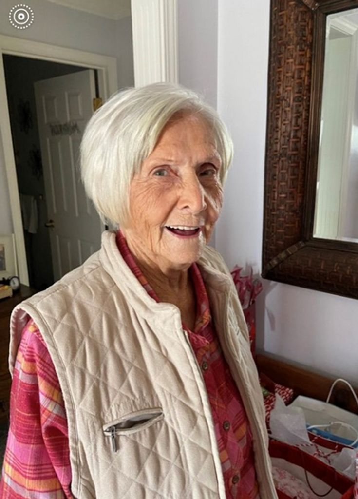 Evelyn Engle Profile Photo