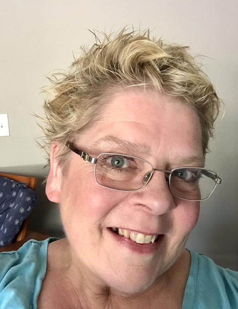 Connie R Silva Profile Photo