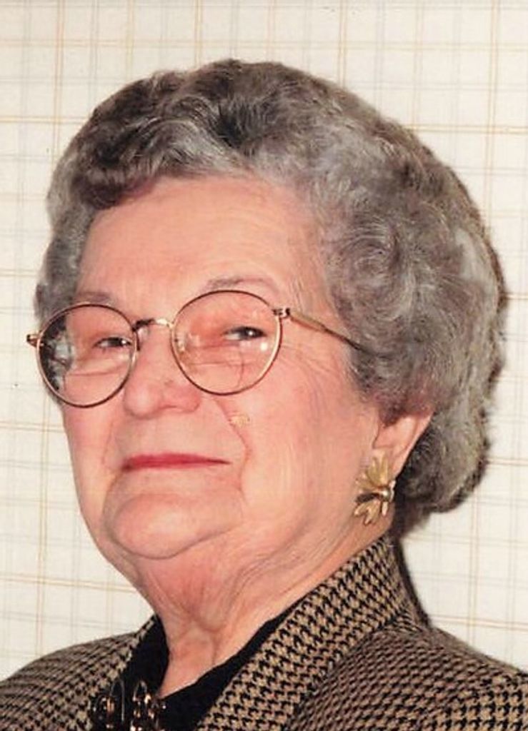 Emma Fern Macdonald Profile Photo