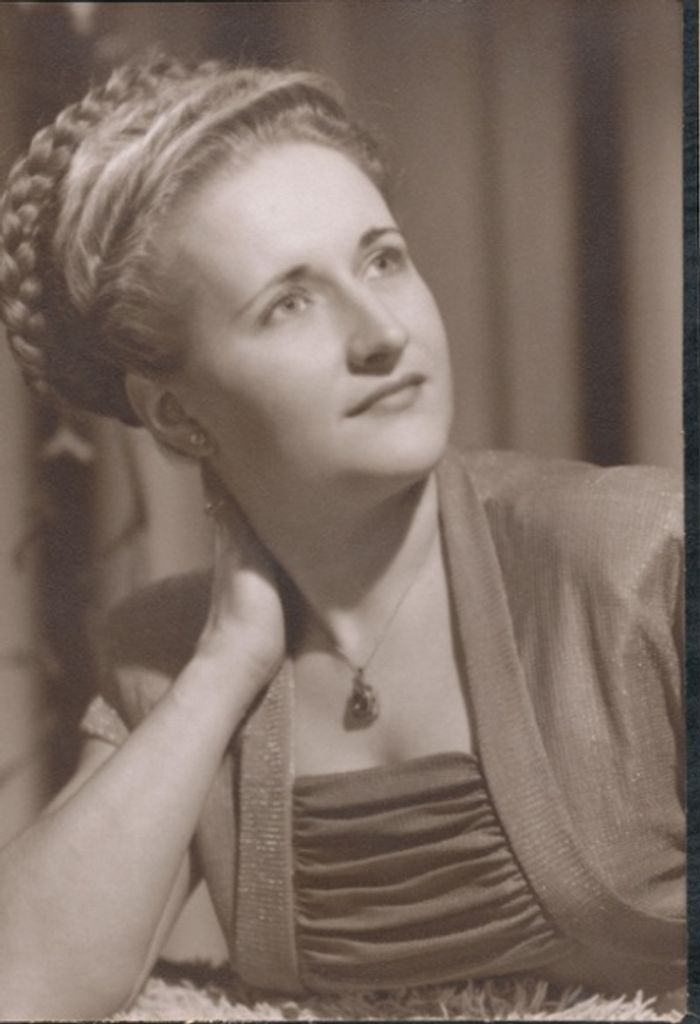 Joyce Elizabeth Small