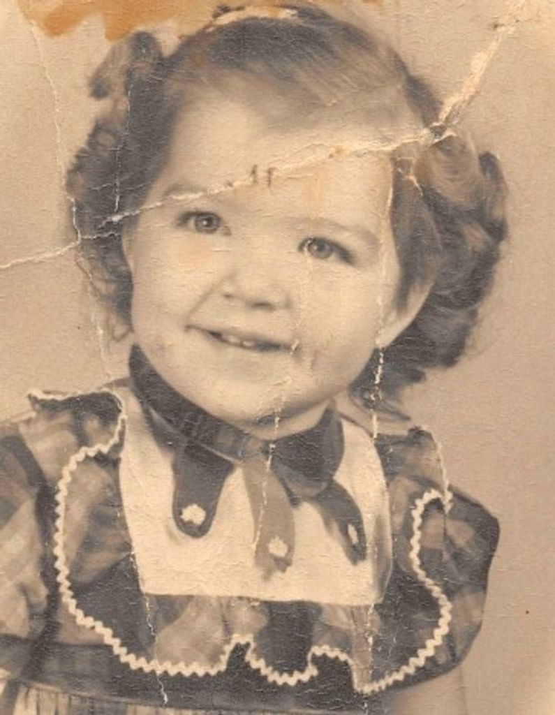 Roxanne (Laufer)  Reynolds Profile Photo