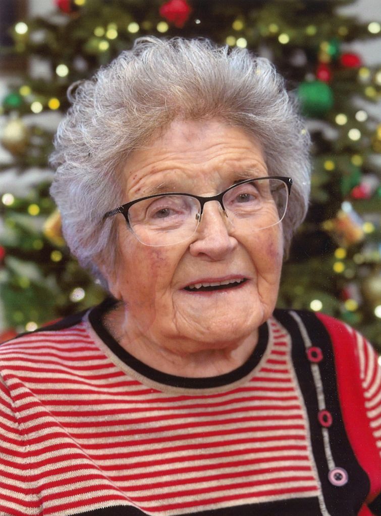 Eva Dmytryshyn Profile Photo