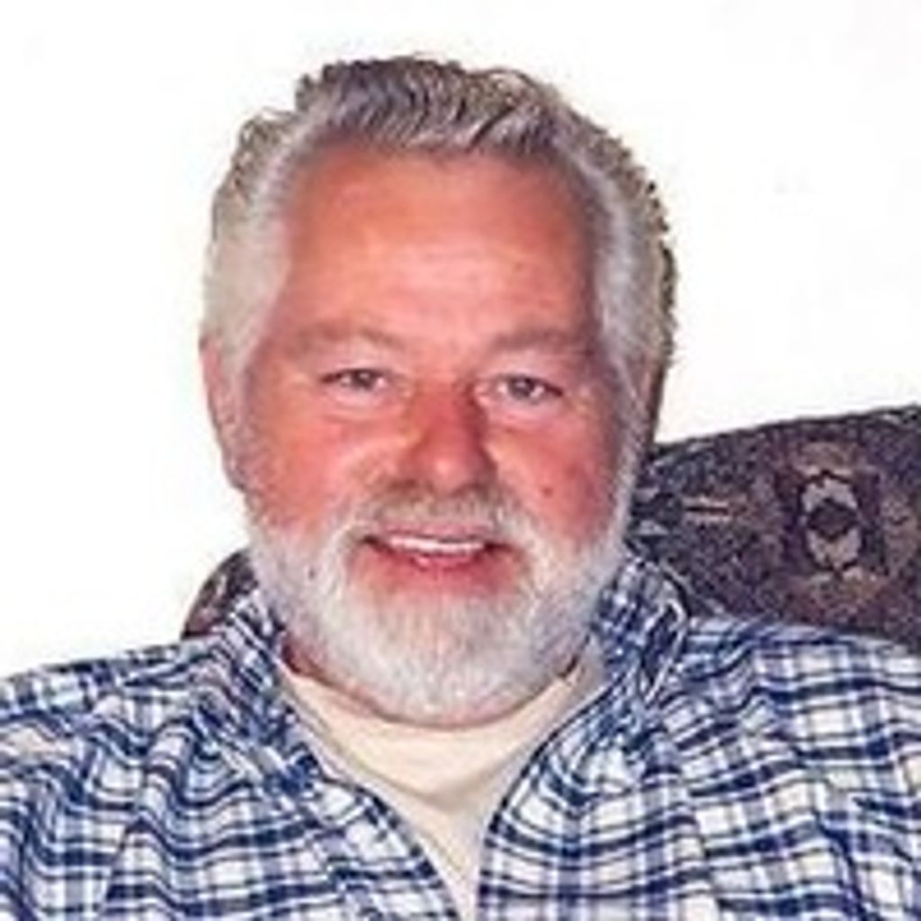 Don  Winslow Dauenhauer