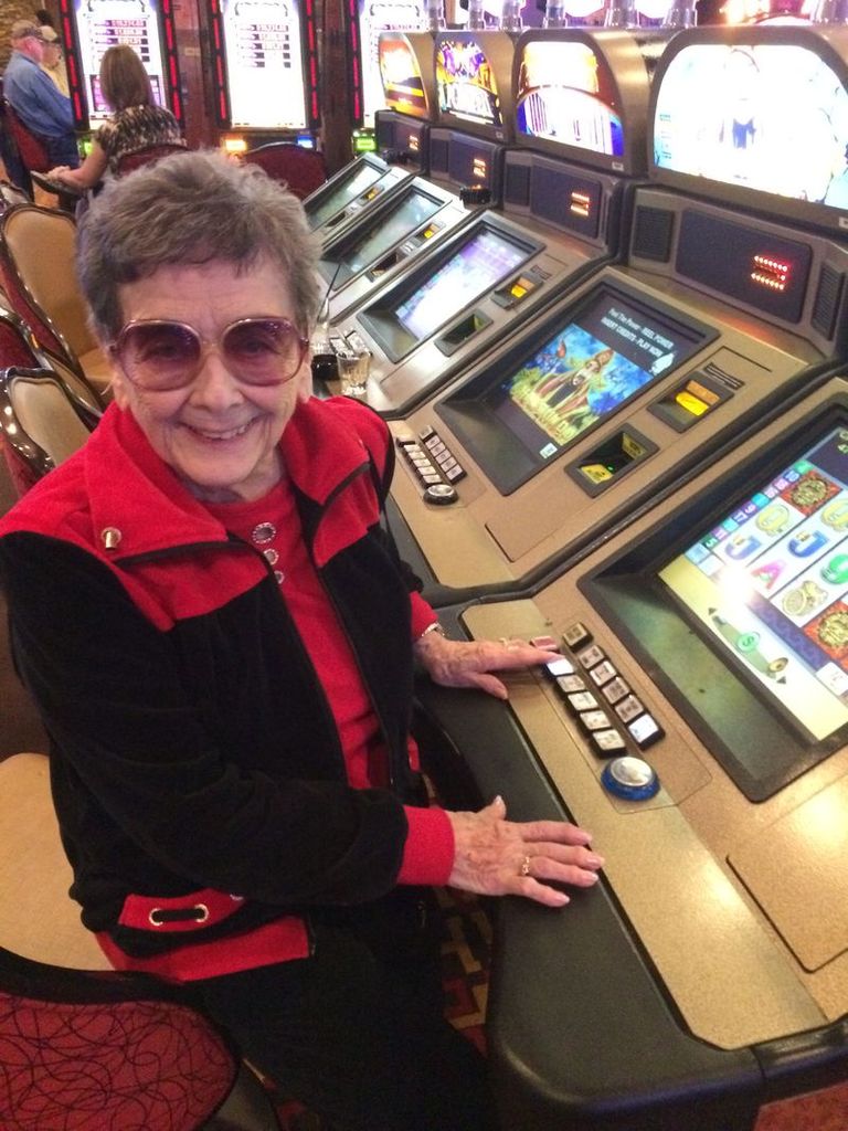 Lorraine Annette Mahrt