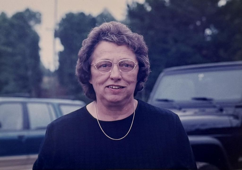 Lois Ridings Profile Photo