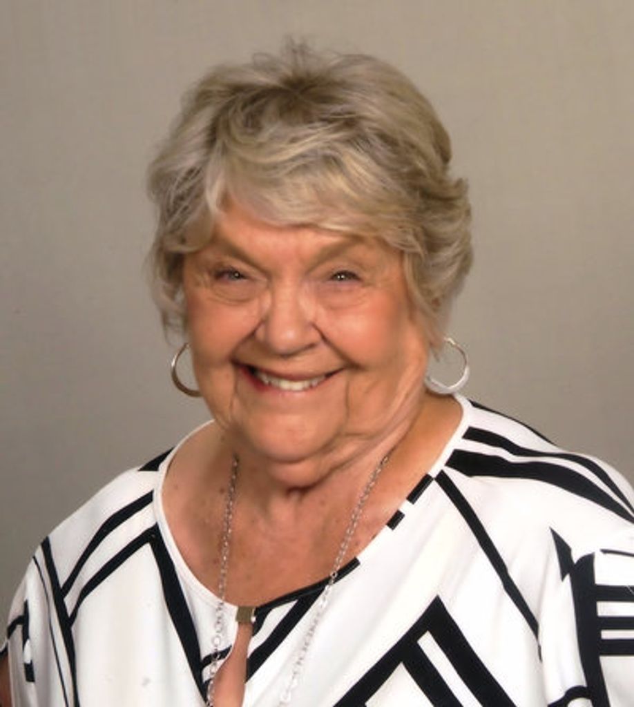 Lorraine Wolf Profile Photo