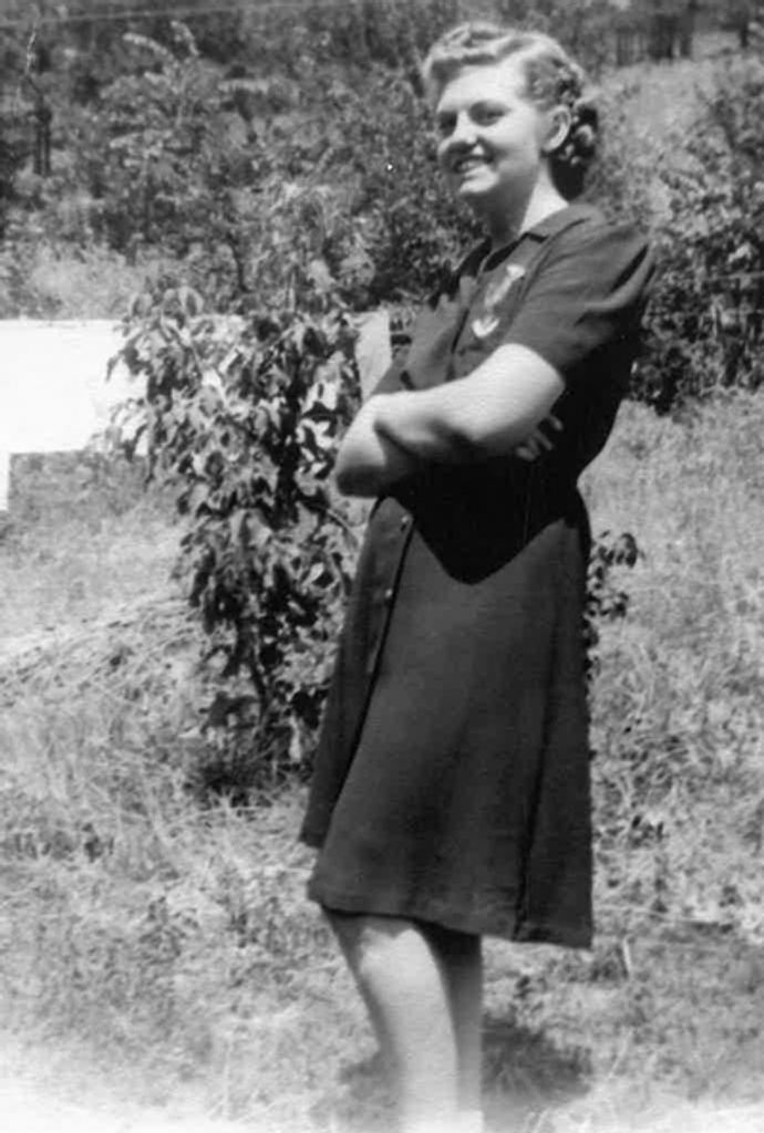 Gertrude "Sue" Avice Wood Davis