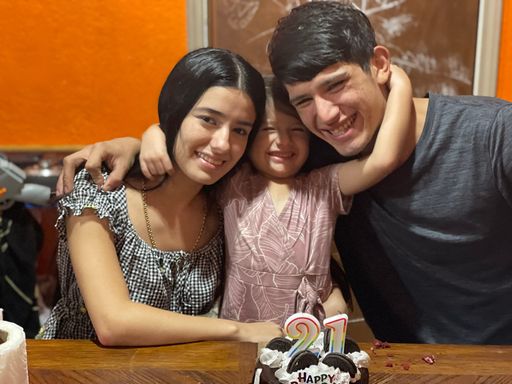 Edel Jamal Galvan photo gallery thumbnail 125 of 171