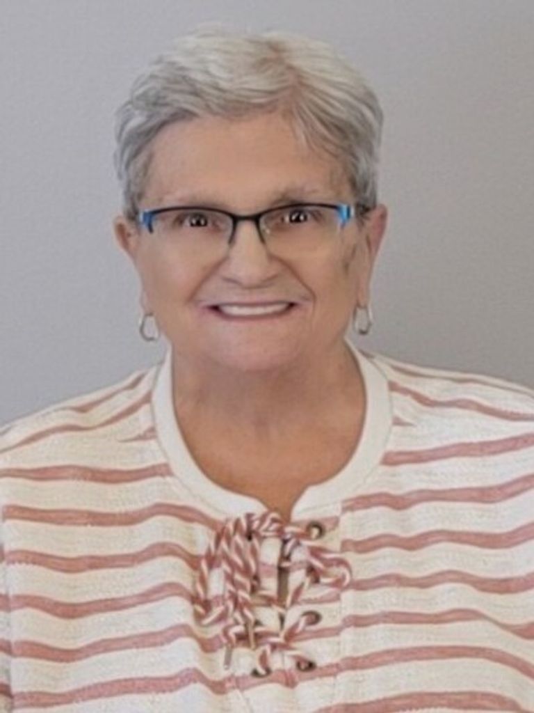 Lillian "Lil" (Kleinsasser) Woodfork Profile Photo