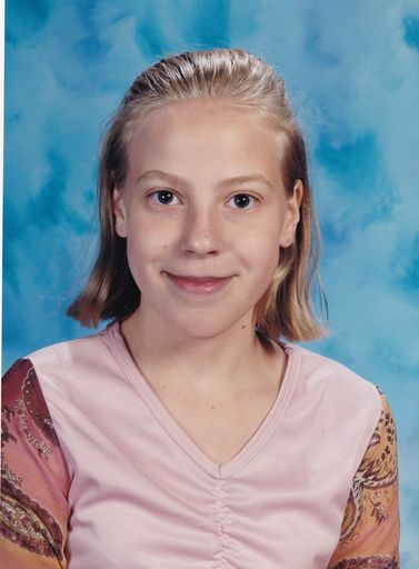 Elaina Anderson photo gallery thumbnail 68 of 70