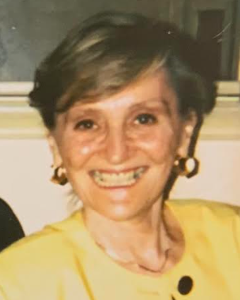 Geraldine Axtell Profile Photo