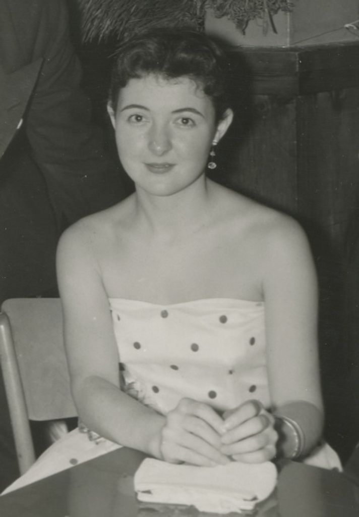 Marilyn "Merry" (Lewis)  Hobson