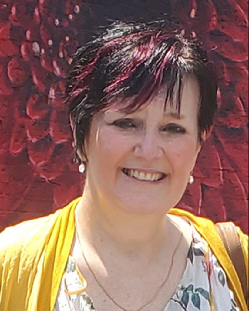 Elzbieta Lukasiewicz Profile Photo