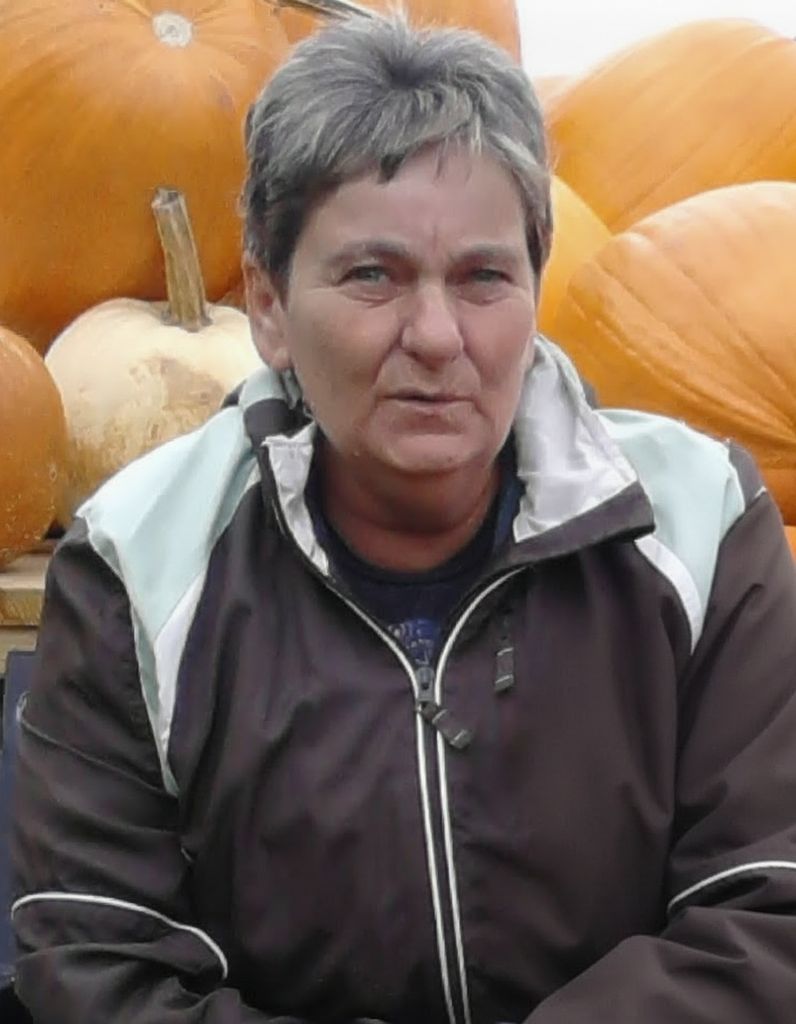 Suzanne Theriault Profile Photo
