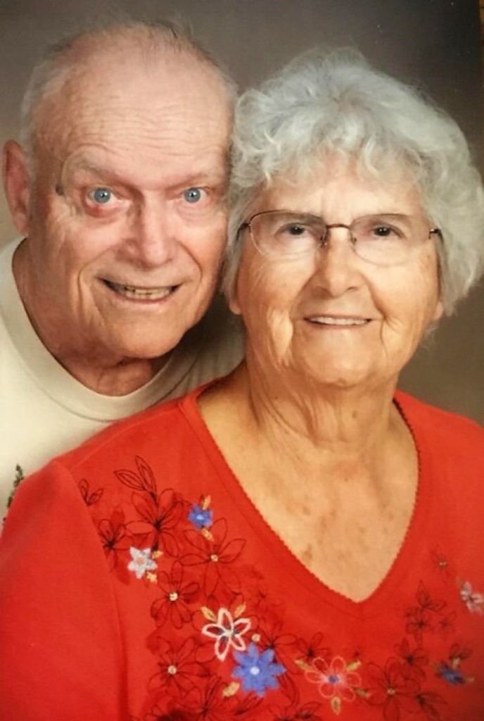 Wendell L & Phyllis Jo Cross Profile Photo