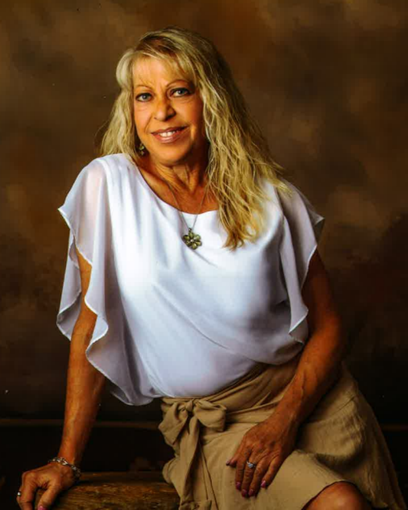 Elaine Gail Warren Profile Photo