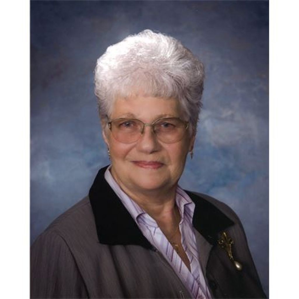 Della Mae Ury Profile Photo