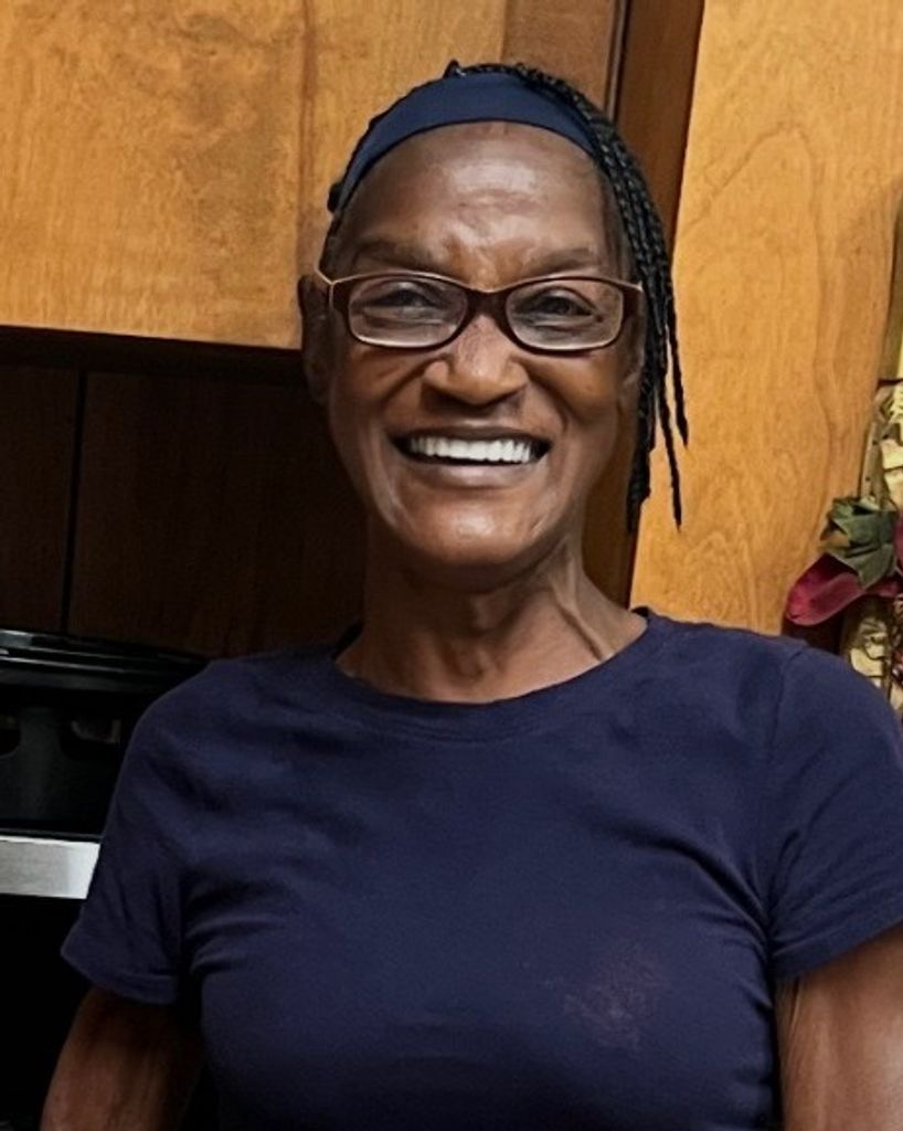 Yvonne "Oddie" Hollis Profile Photo