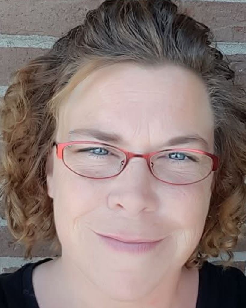 Elizabeth Carrington Profile Photo