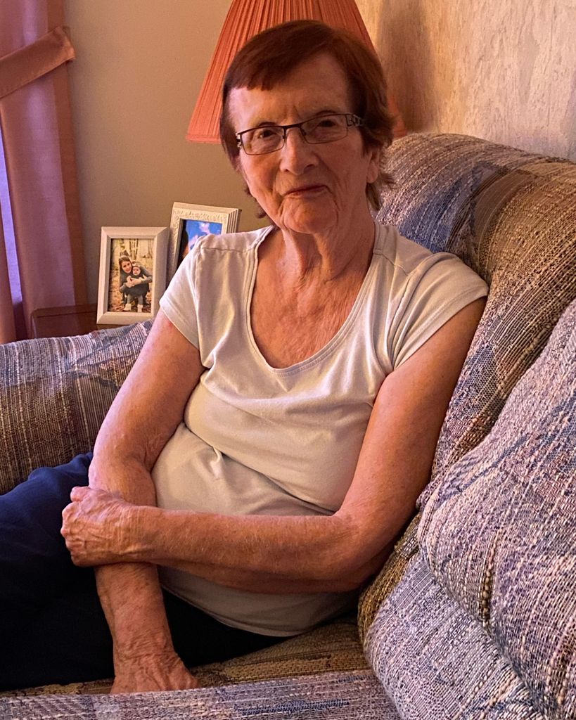 Shirley Lowes Profile Photo