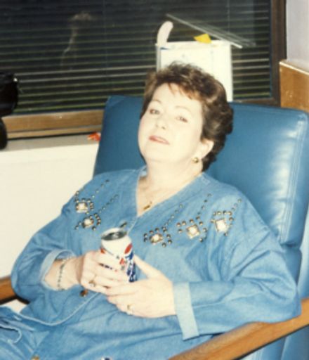 Linda Louise Blackmon photo gallery thumbnail 19 of 35
