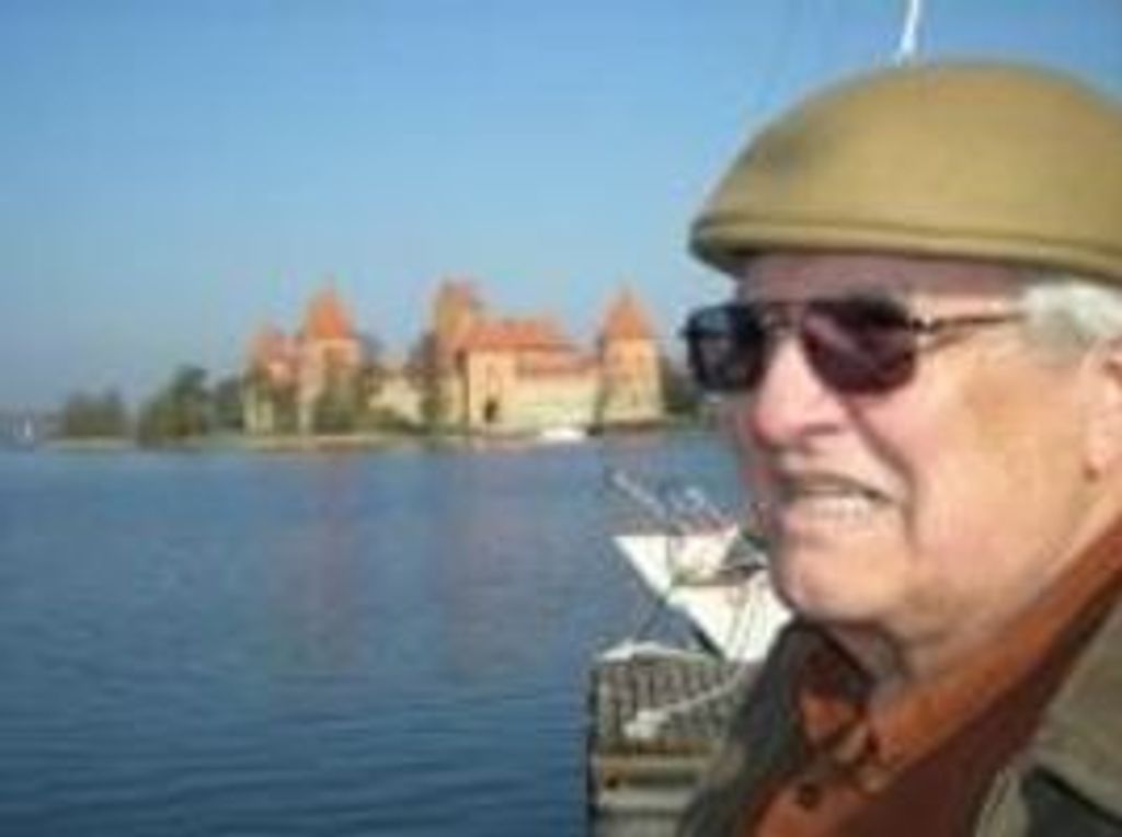 Arnold Lewis Villone